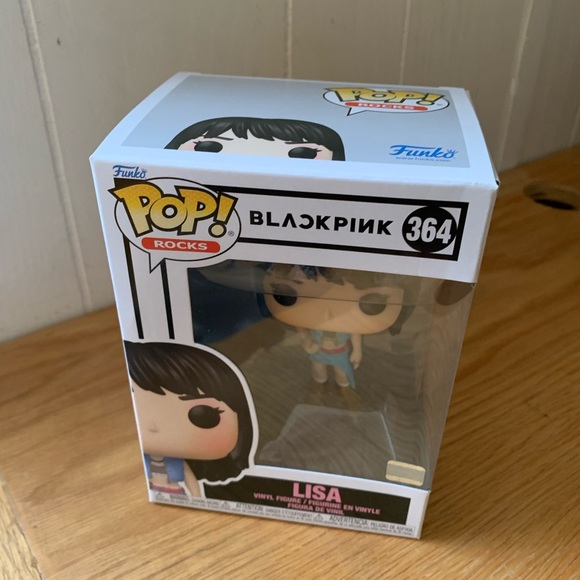 NIB Blackpink Lisa Funko Pop! Vinyl Figure #364 - Picture 5 of 10